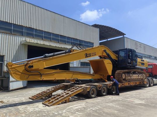 Excavateur à haute portée pour la démolition