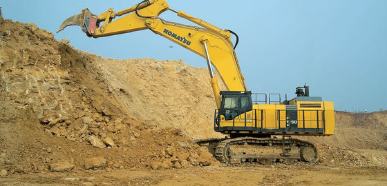 Dispositif hydraulique de déchiquetage pour les excavatrices minières ou de construction