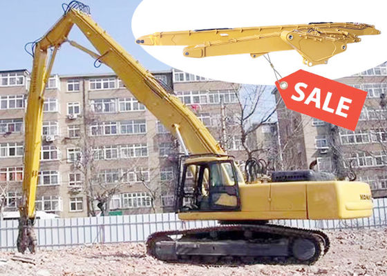 Excavateur à démolition à haute portée, avec débroussailleuse